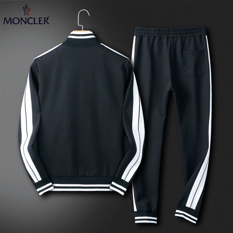 Moncler sets